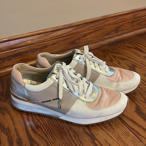 Michael Kors women’s Allie silver blush white lace up sneaker leather yoga 10 - Picture 1 of 12